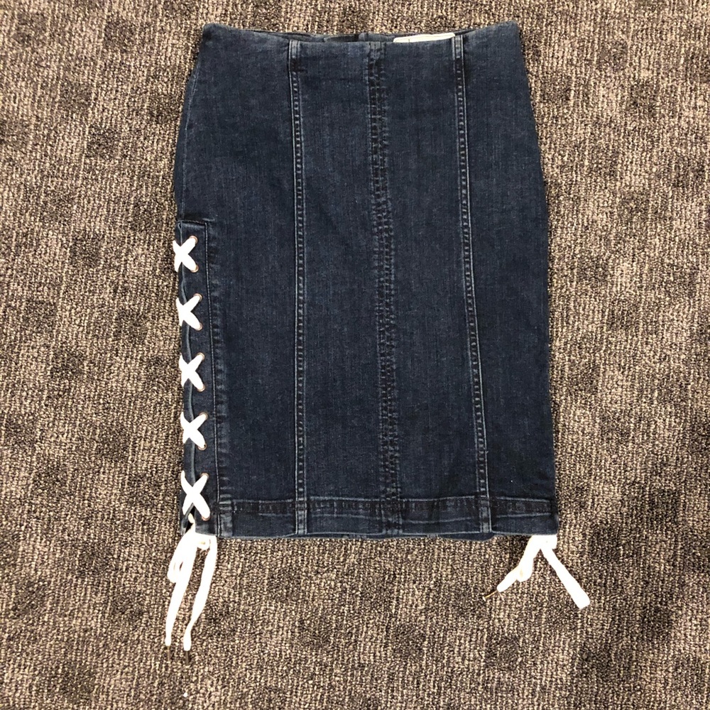Denim pencil skirt